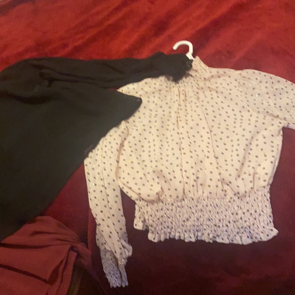 3 blouses - Picture 3 of 3